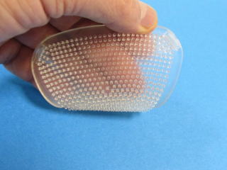 やわらかで皮膚にフィットする柔軟性